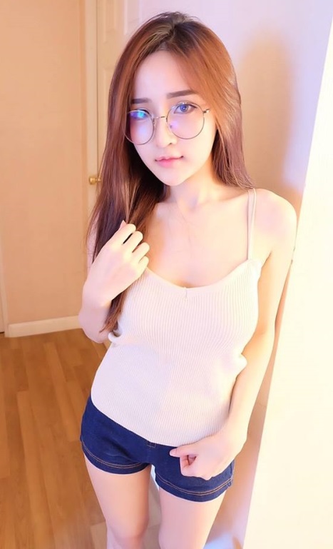 Hotties In Glasses Asian Net Idol Hot Asian Girls Sexy Photos